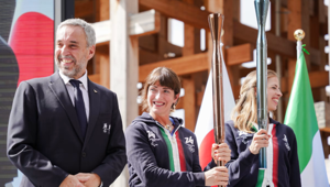 Padiglione Italia, emozione e orgoglio nell’ultima giornata di Expo 2025 Osaka: le torce olimpiche di Milano-Cortina 2026 protagoniste dell'evento di chiusura